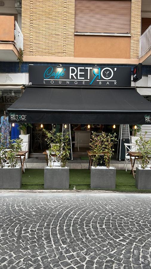 B&B Caffe Retro' ชิสแตร์นา ดิ ลาตินา ภายนอก รูปภาพ