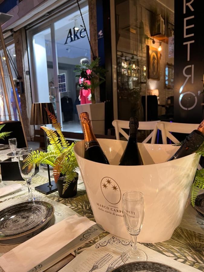 B&B Caffe Retro' ชิสแตร์นา ดิ ลาตินา ภายนอก รูปภาพ